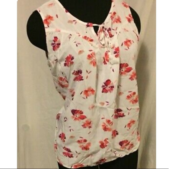 Women’s petite lg St. John’s Bay sleeveless blouse - Picture 3 of 6